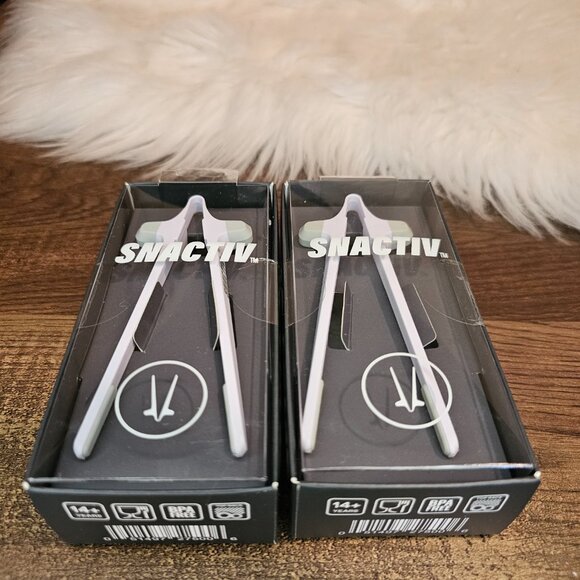 NWT! 2 PC SET! SNACTIV Snacking Tool Gamers Chopsticks, Light Mode - Picture 2 of 6